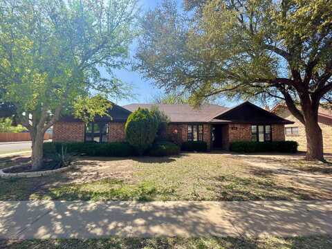 8418 Elkridge Avenue, Lubbock, TX 79423