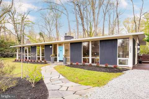 2402 DAPHNE LN, ALEXANDRIA, VA 22306
