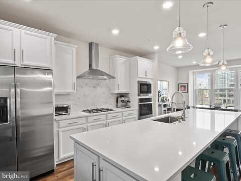 12922 SUNRISE RIDGE ALY #66, HERNDON, VA 20171