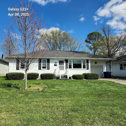 2011 Cypress Street, Highland, IL 62249