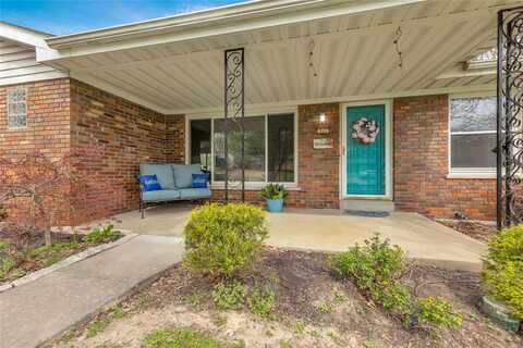 513 S Duchesne Drive, Saint Charles, MO 63301