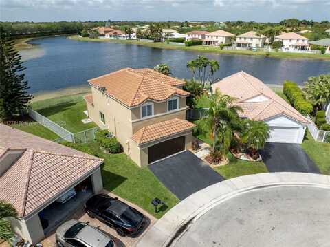4242 Magnolia Ridge Dr, Weston, FL 33331