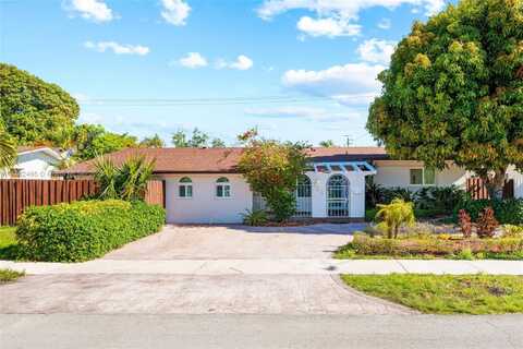 729 W 50th Pl, Hialeah, FL 33012