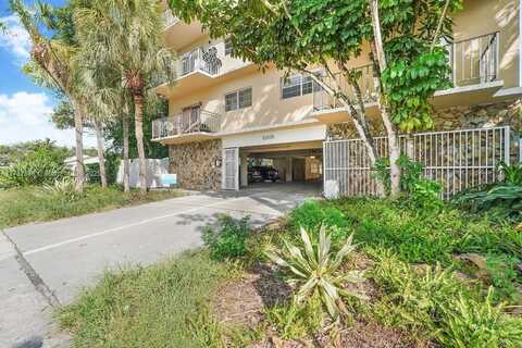 12215 W Dixie Hwy, North Miami, FL 33161