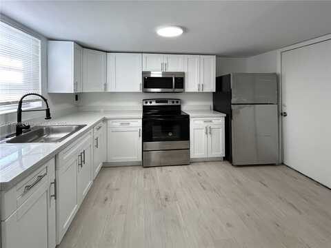 12215 W Dixie Hwy, North Miami, FL 33161