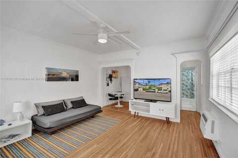 717 Espanola Way, Miami Beach, FL 33139