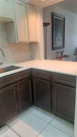 7887 Golf Cir Dr, Margate, FL 33063