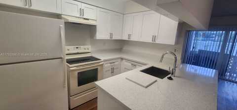 17320 NW 67th Pl, Hialeah, FL 33015
