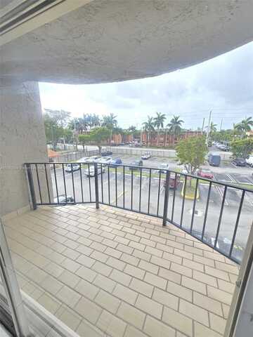 5199 NW 7th St, Miami, FL 33126