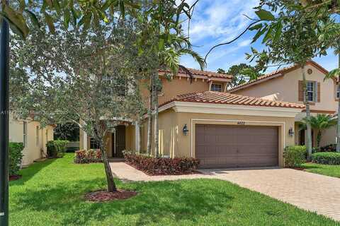 4622 Capital Dr, Lake Worth, FL 33463