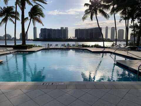 3105 NE 184th St, Aventura, FL 33160