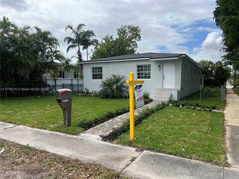 702 E 37th St, Hialeah, FL 33013
