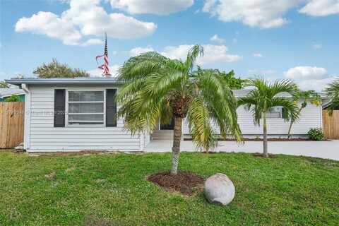 3883 Chickasha Rd, Atlantis, FL 33462
