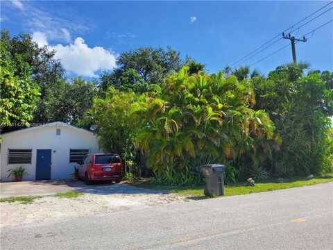 823 SE 18TH ST, Fort Lauderdale, FL 33316