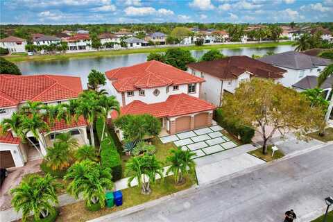 16477 SW 67th Ter, Miami, FL 33193