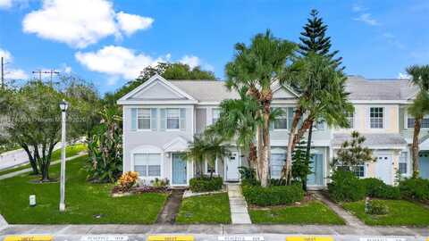 8066 Sanibel Dr, Tamarac, FL 33321