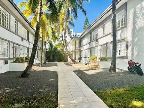 301 86th St, Miami Beach, FL 33141