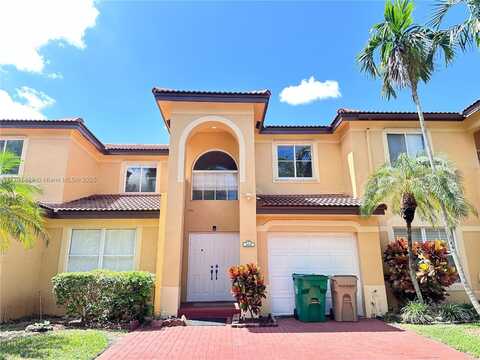 203 Maple Ter, Davie, FL 33325