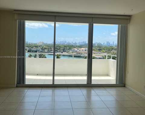 5161 Collins Ave, Miami Beach, FL 33140