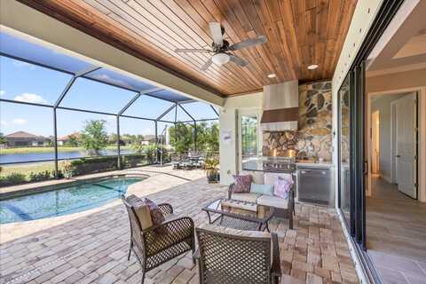 7113 WHITTLEBURY TRAIL, BRADENTON, FL 34202