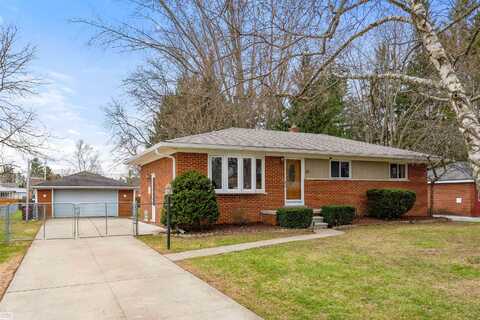 5018 Robert, Shelby, MI 48316