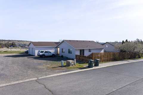 959 SW Willow Street, Madras, OR 97741