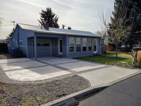 1252 NE Wilshire Drive, Prineville, OR 97754