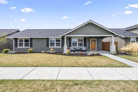 1777 NE 5th Street, Redmond, OR 97756