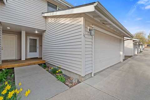 1801 NE Purcell Boulevard, Bend, OR 97701