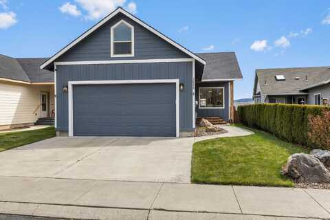 3826 SW Sam Snead Court, Redmond, OR 97756