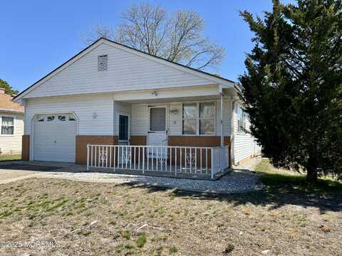 10 Lumsden Street, Toms River, NJ 08757