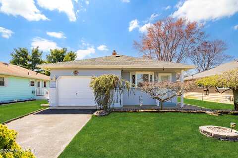 462 Jamaica Boulevard, Toms River, NJ 08757