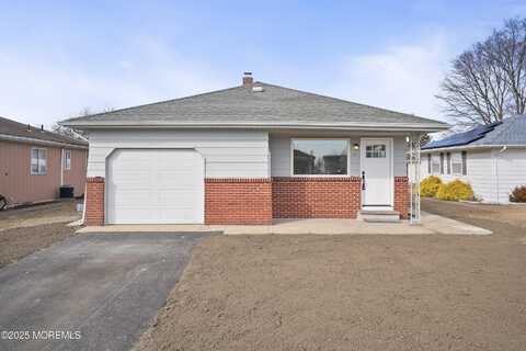 7 Mayaguana Street, Toms River, NJ 08757