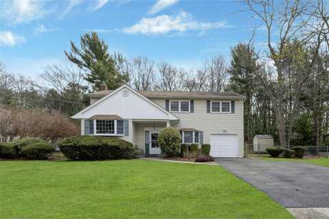 101 Grissom Way, Hauppauge, NY 11788