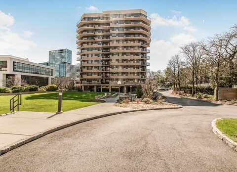 25 Rockledge Avenue, White Plains, NY 10601