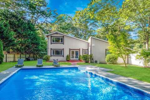 203 Stephen Hands Path, East Hampton, NY 11937
