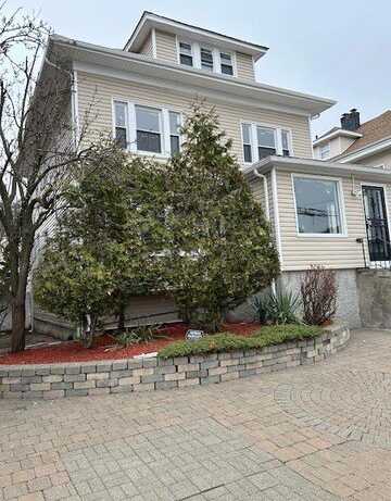 315 Beach 29th Street, Far Rockaway, NY 11691