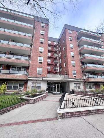 525 Ocean Parkway, Brooklyn, NY 11218