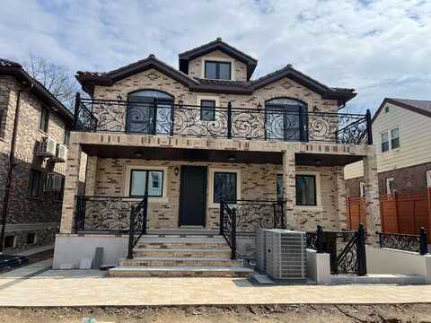 157-51 Rose Avenue, Flushing, NY 11355