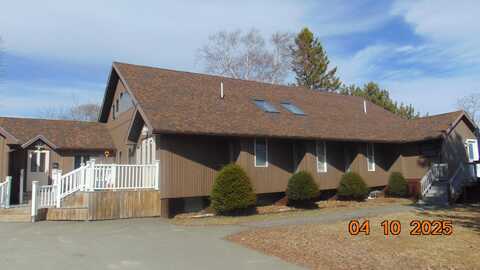 8 Prince Street, Lincoln, ME 04457
