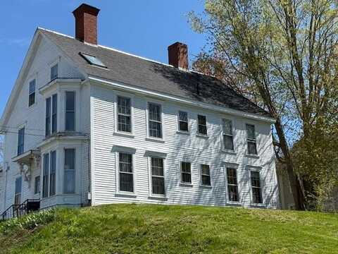 21 Federal Street, Bucksport, ME 04416
