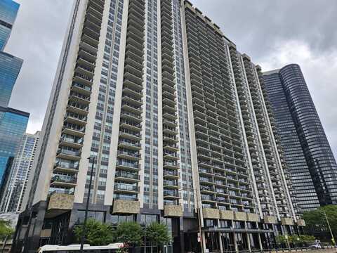 400 E Randolph Street, Chicago, IL 60601