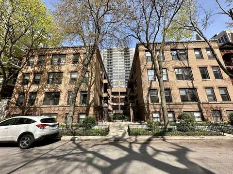 2749 N Hampden Court, Chicago, IL 60614