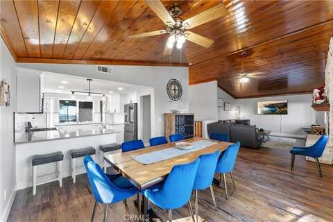 24685 Altdorf Drive, Crestline, CA 92325