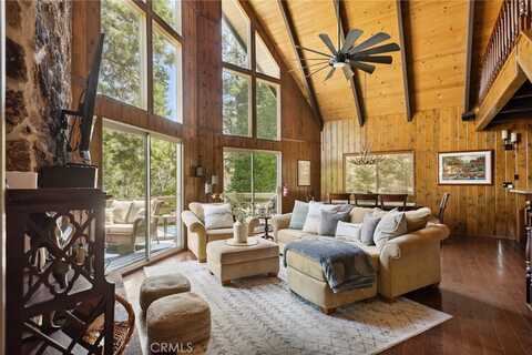 229 Chippewa Lane, Lake Arrowhead, CA 92352