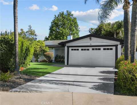 22041 Kinzie Street, Chatsworth, CA 91311