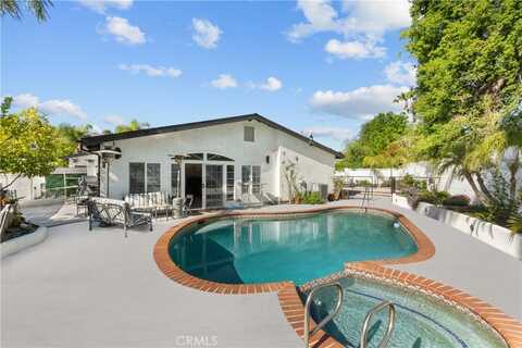 22041 Kinzie Street, Chatsworth, CA 91311