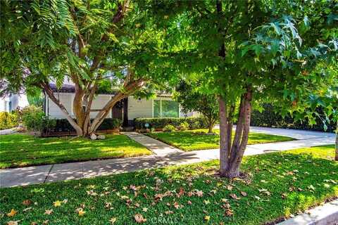 4972 Chimineas Avenue, Tarzana, CA 91356