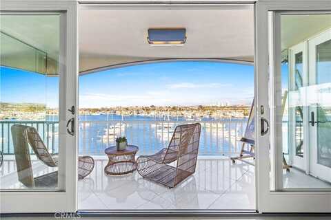 310 Fernando Street, Newport Beach, CA 92661