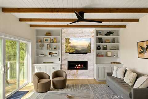 27684 St Bernard Lane, Lake Arrowhead, CA 92352